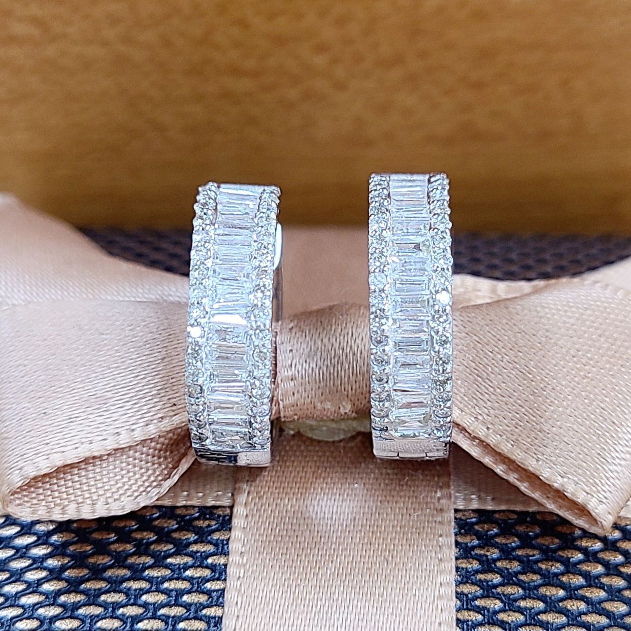 2way! 計1ct ダイヤモンド K18 WG 18金 フープピアス 鑑別書付 - メルカリ 