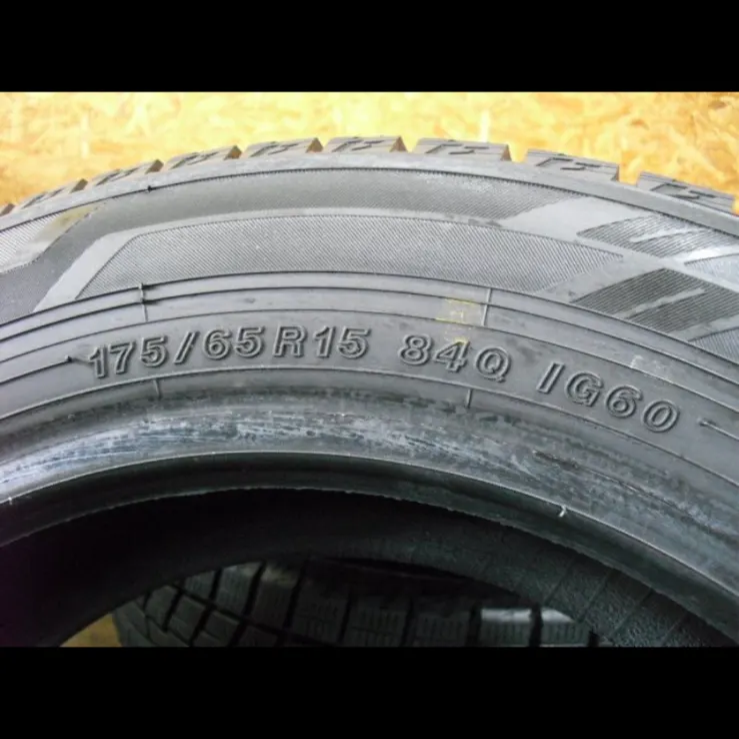 (P-0269) 送料無料 中古 スタッドレス ヨコハマ iceGUARD iG60 175/65R15 4本 2022年製 超バリ山 ワイズギア