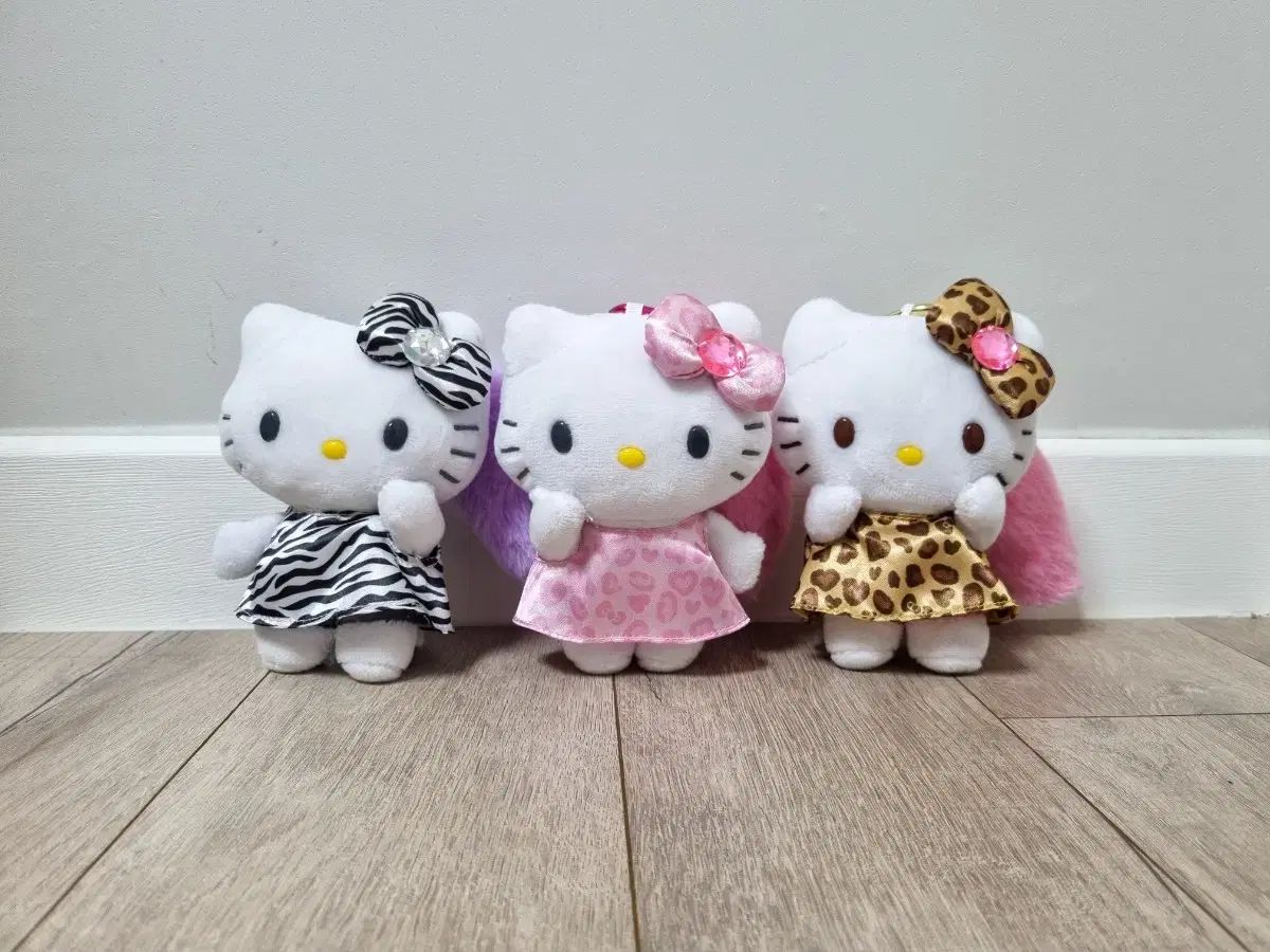 ハローキティ ティーカップ 山形 リナワールド ピンク 根付 2002年 激レア ハローキティ ティーカップ 山形 リナワールド ピンク 根付 2002