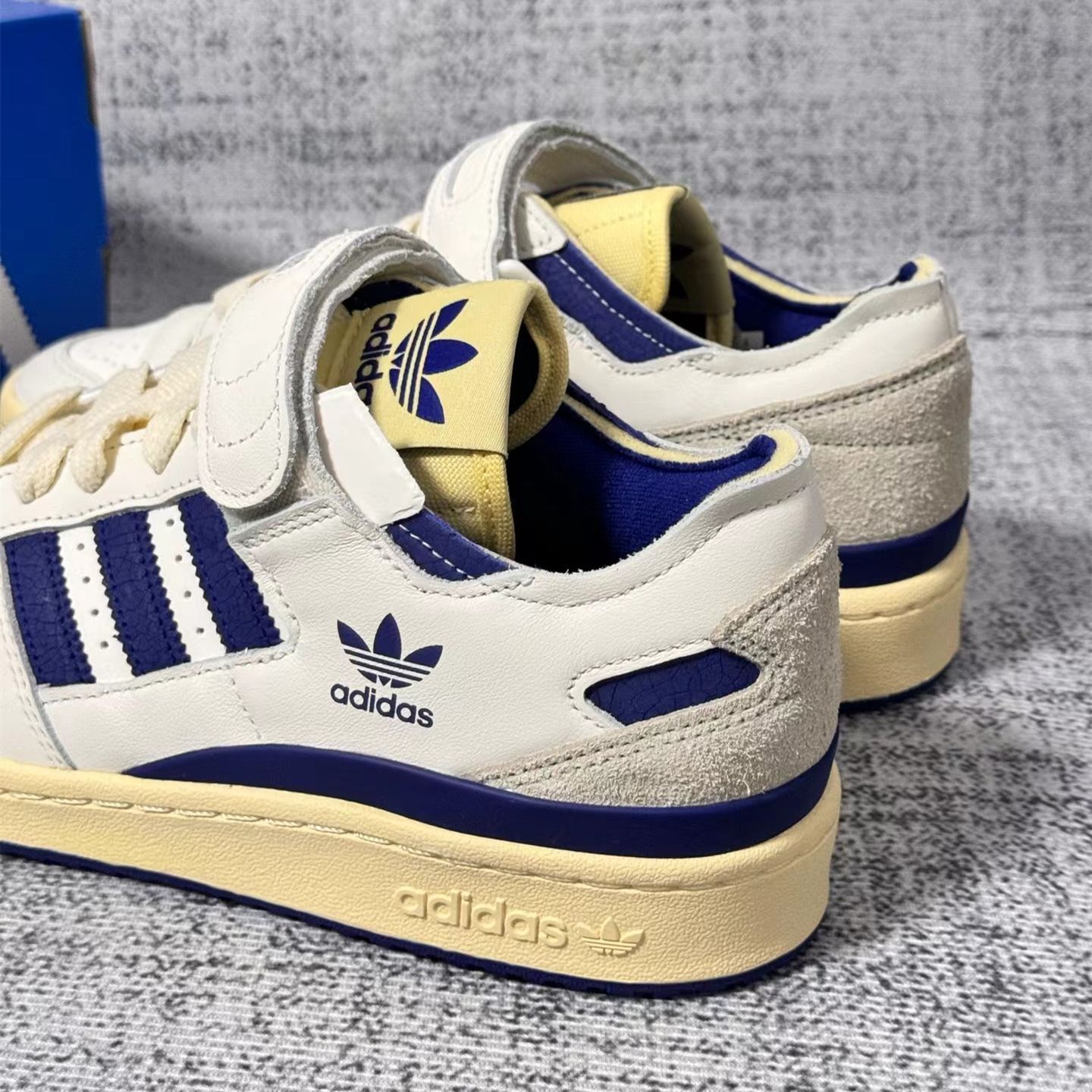 adidas ORIGINALS FORUM 84 LOW OG BRIGHT BLUE アディダス オリジナルス フォーラム 84 ロー OG  ブライト ブルー S23764 - メルカリ