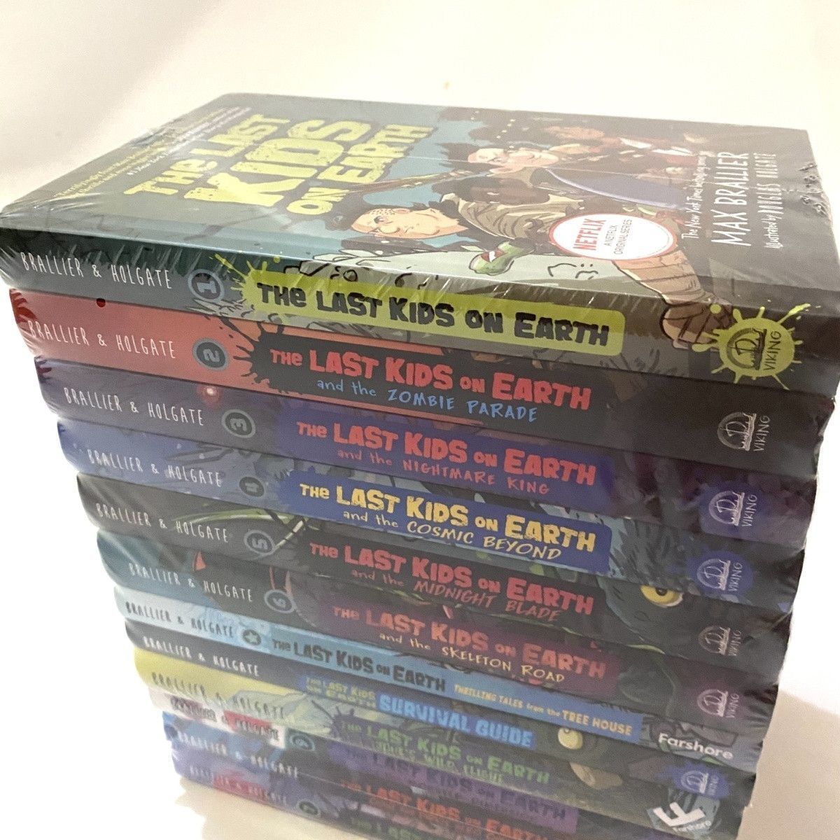The Last Kids on Earth 13册 ハードカバー