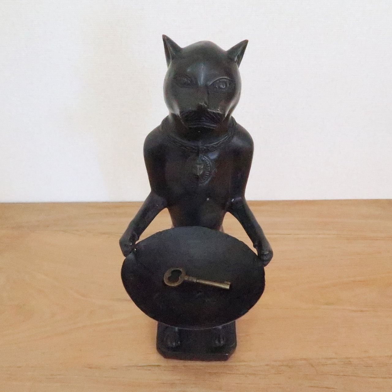 猫アンティーク ブロンズ置物 トレーを持った猫のオブジェ ブロンズ製