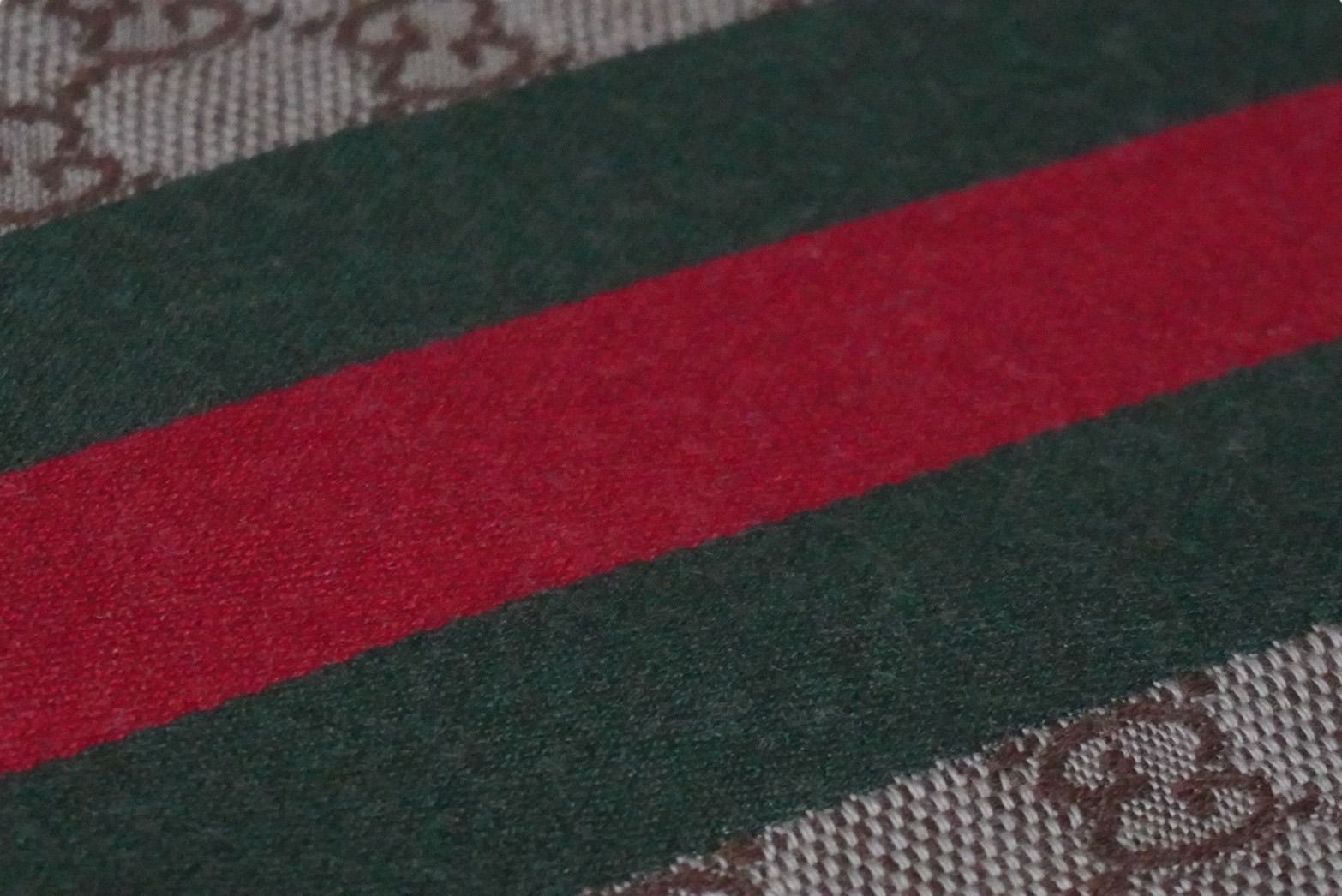 Gucci GGパターンマフラー ブラウン 緑 赤