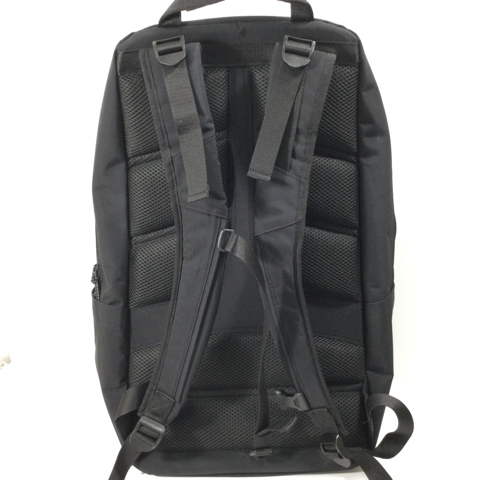 ユニクロ ファンクショナルバックパック 32L 黒 01-36-3H028A