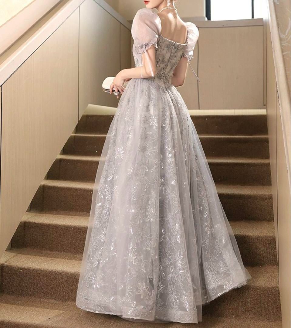 シースルーパフスリーブに花柄のロングイブニングドレス
