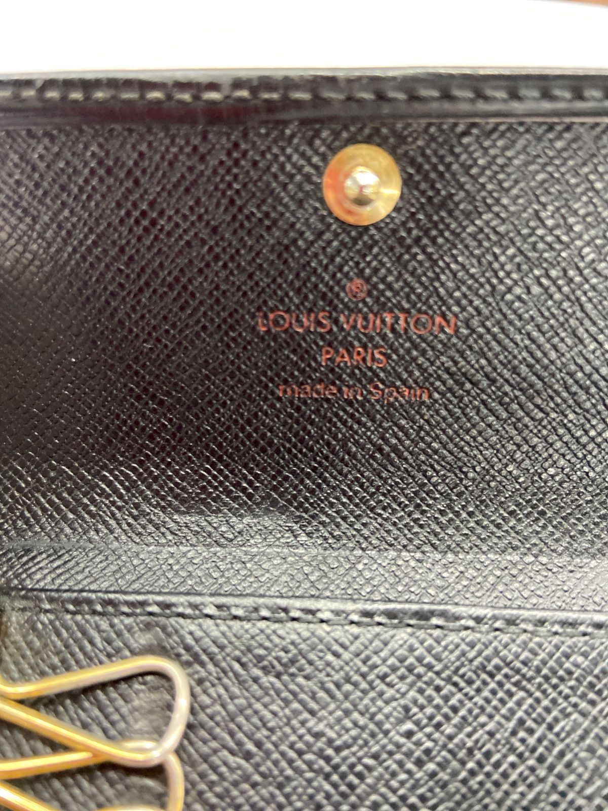 ✨美品✨LOUIS VUITTONルイヴィトン❣エピ　キーケース　ブラック　4連 LOUIS VUITTON ルイヴィトン 4連キーケース エピ ミュルティクレ