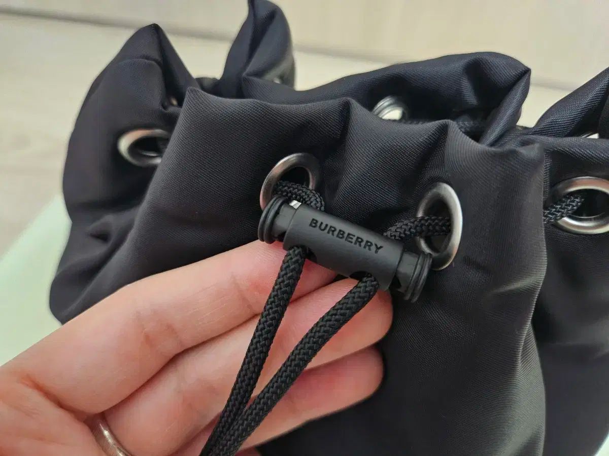 Burberry バーバリー ドローストリングバッグ バケットバッグ DECORATOM_COM_BR