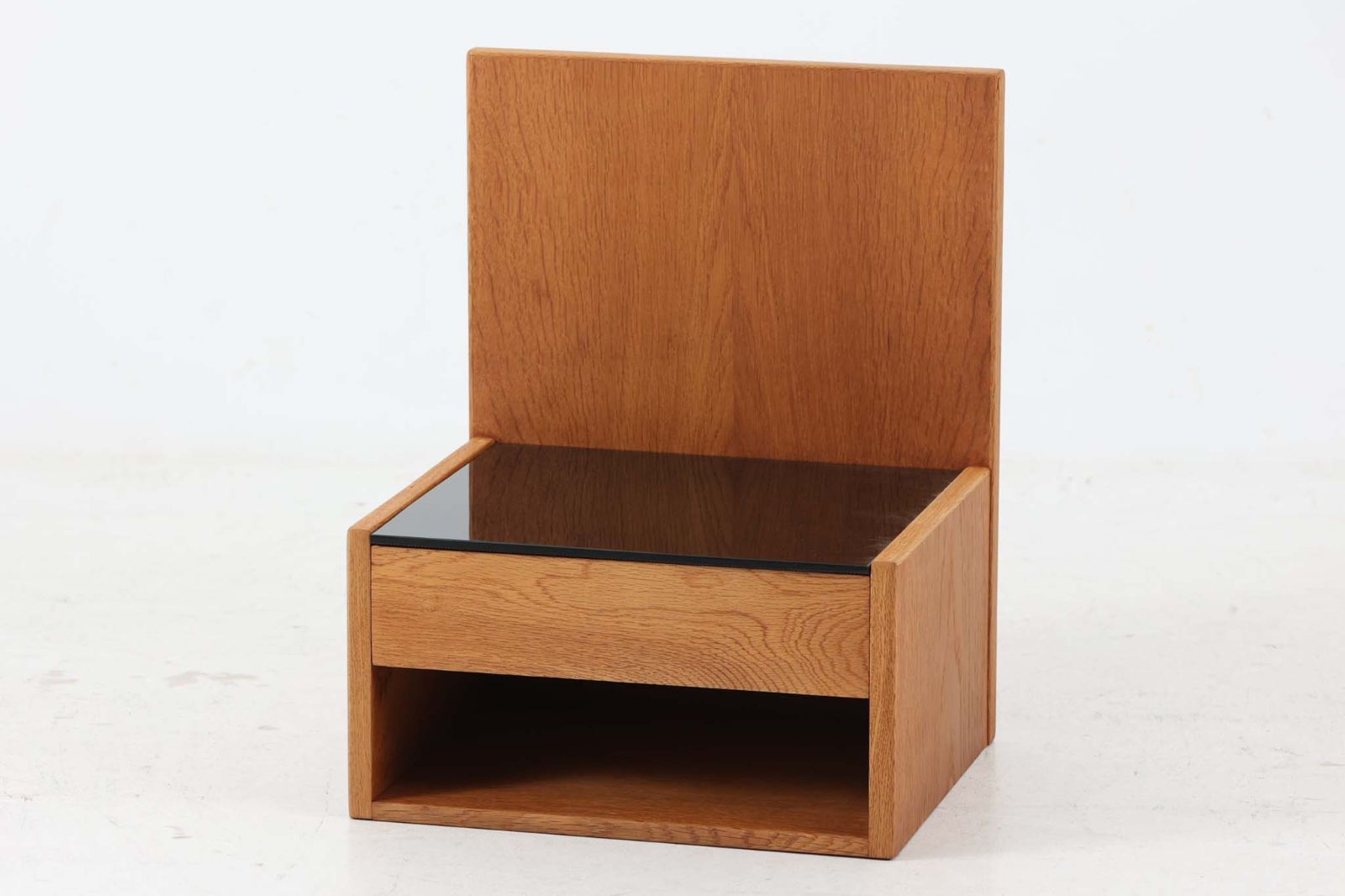 Hans J.Wegner（ハンス・J・ウェグナー） ベッドサイドテーブル オーク