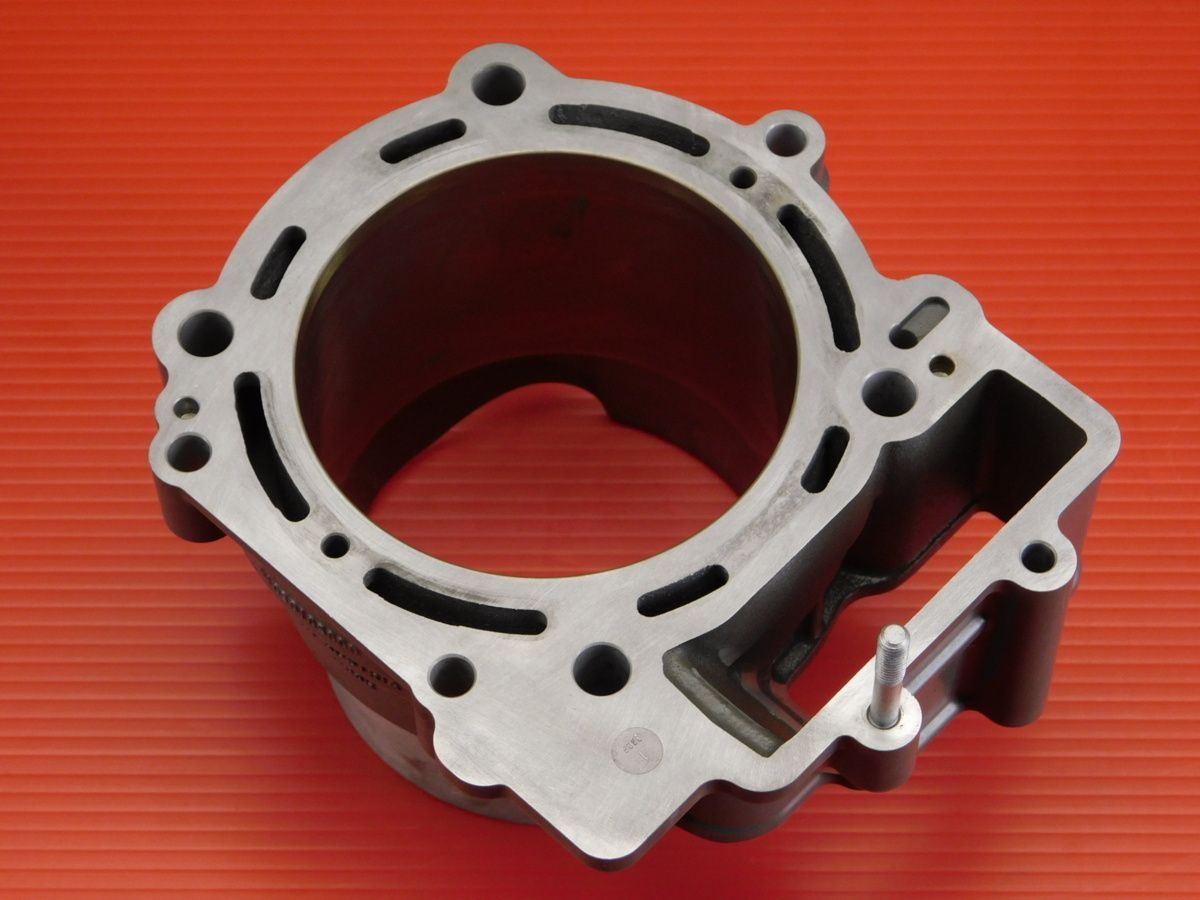 評価B 80◆ KTM 990 スーパーデューク 純正 シリンダー リア 側 61030005000 CYLINDER f0739F1Bm