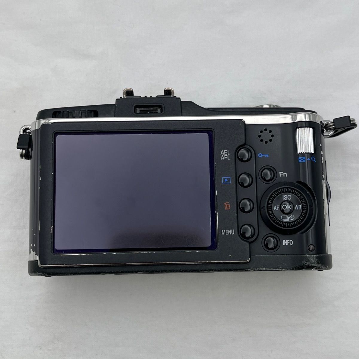 OLYMPUS ミラーレス一眼 PEN E-P2 ボディのみ Amazon | OLYMPUS ミラーレス一眼 PEN E-P2 ボディ ブラック E