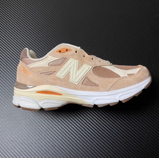 海外2023年8月3日発売Size? x New Balance 990v3 Made in USA