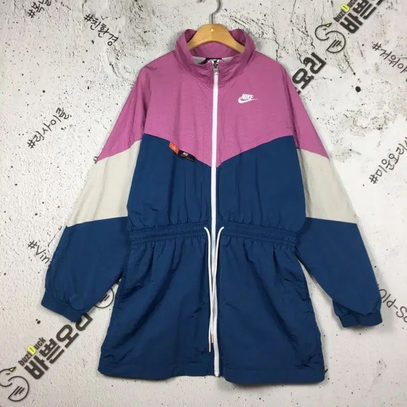 ナイキ 설현 レディース アイコン クラッシュ ウィンドブレーカー