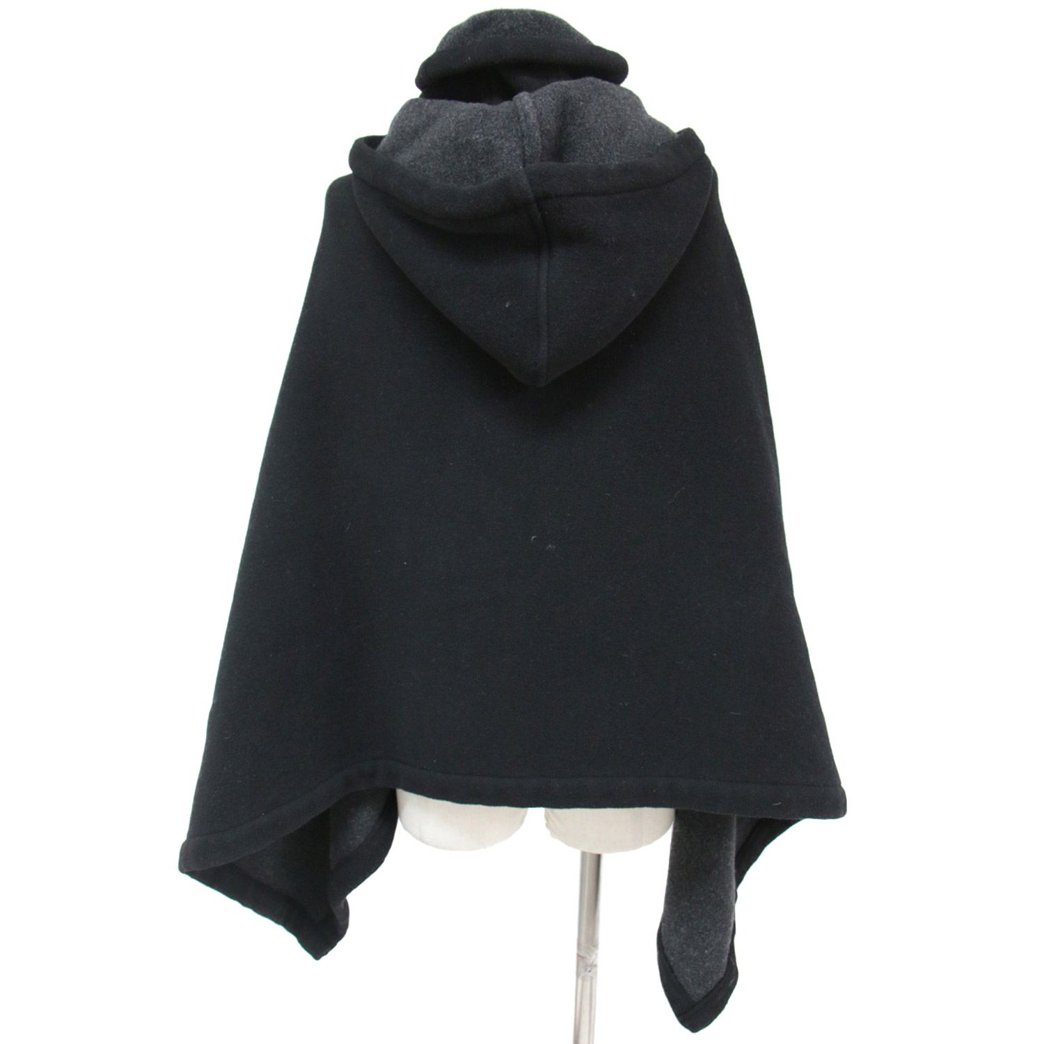 COMME des GARCONS コムデギャルソン アウター 黒 ポンチョ COMME des GARCONS（ポンチョ）のフリマアイテム一覧