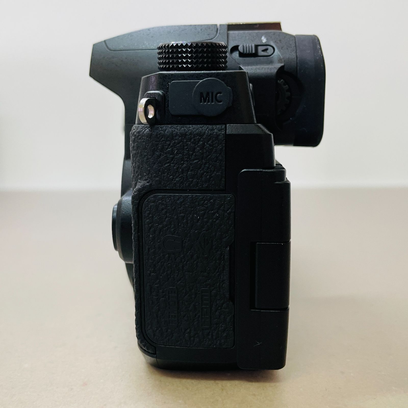 美品 新品同様 LUMIX G99ii DC-G99M2 ボディ【C3285-80】 - メルカリ