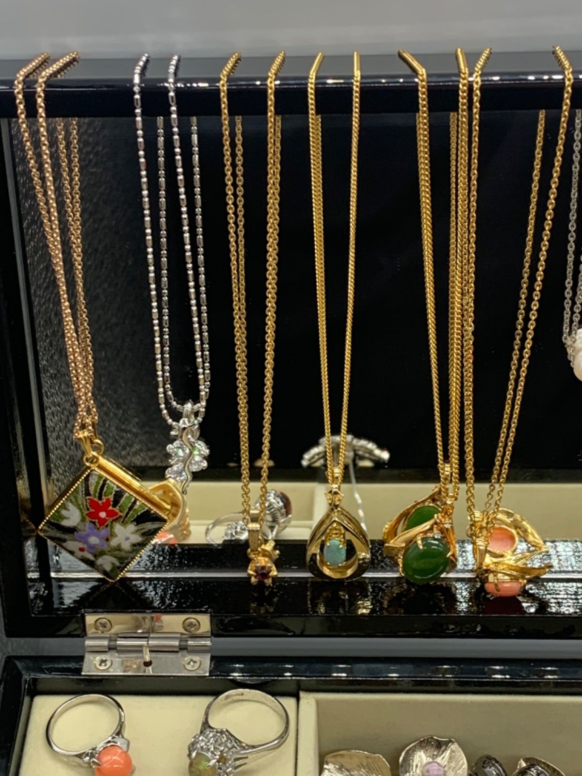 遺品整理 まとめ リング ブローチ ネックレス イヤリング