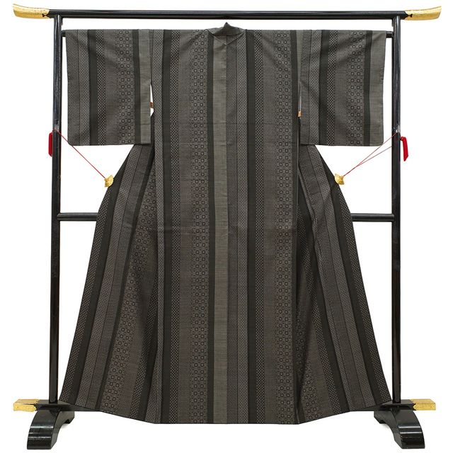 新古品】 本場大島紬 着物 未使用 正絹 袷 泥染め 7マルキ