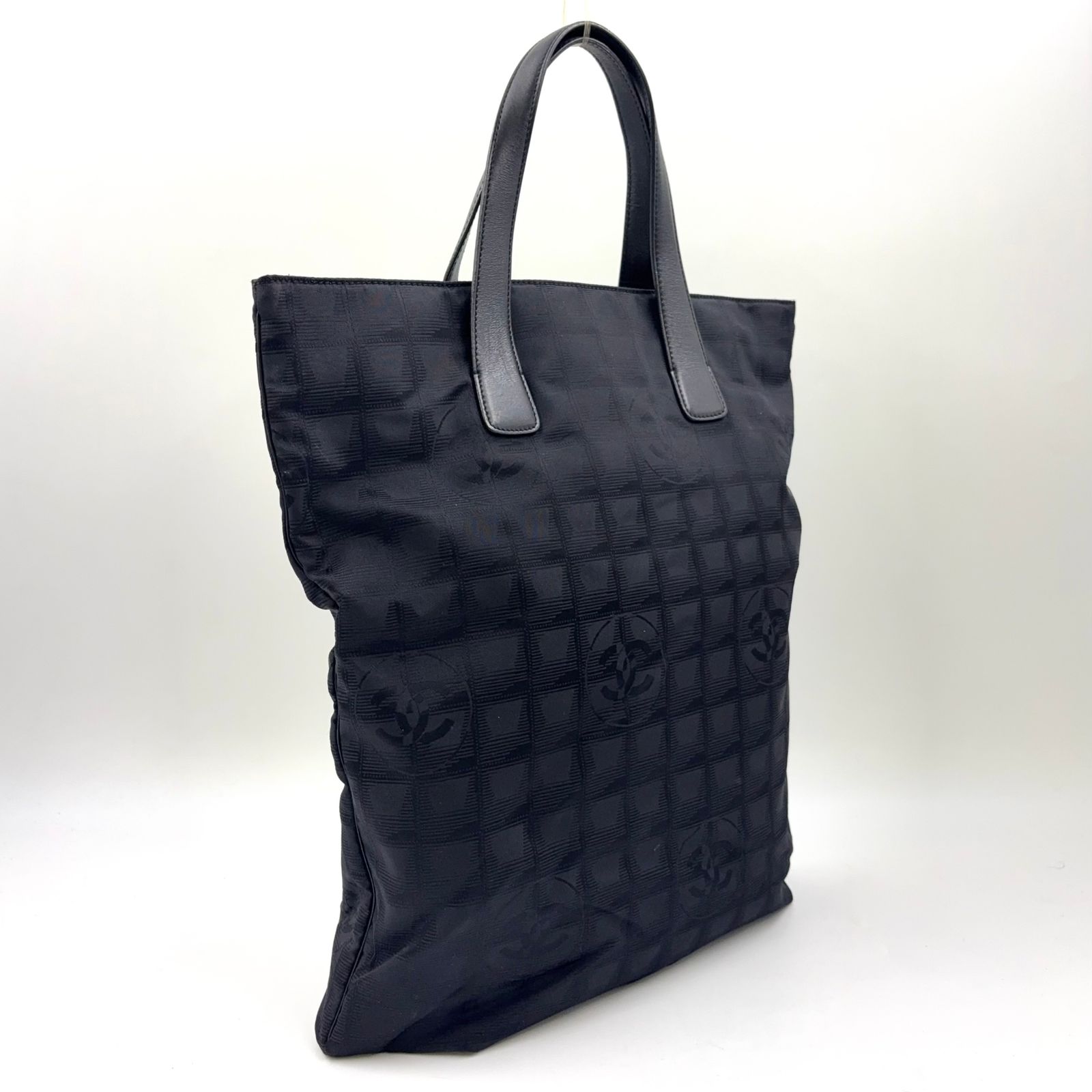 CHANEL シャネル ニュートラベルライン トートバッグ ブラック シリアル7 CHANEL シャネル ニュートラベルライン トートバッグ ブラック