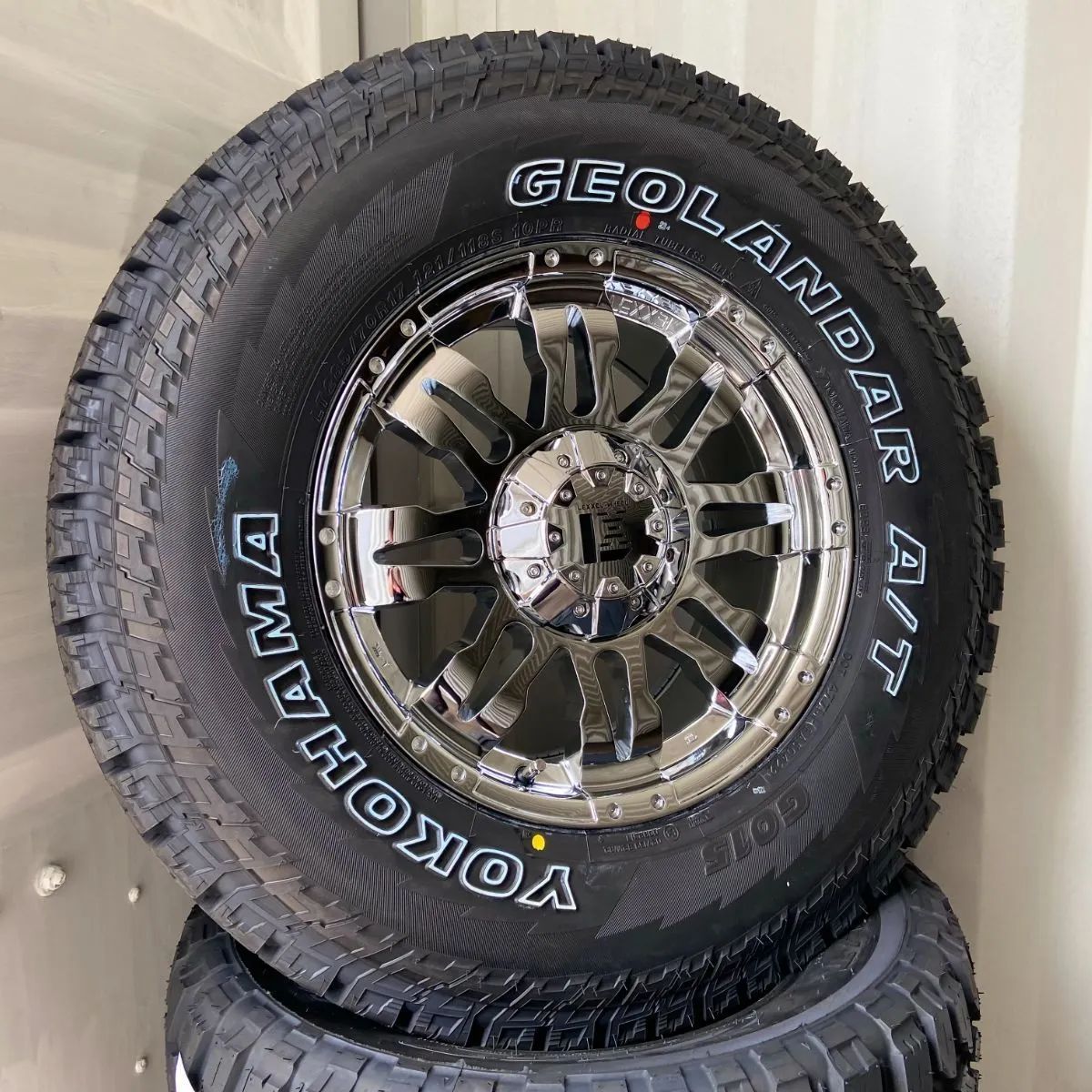 買蔵ヨコハマ ジオランダー 265/70R17 4本セット 18年製造 中古品