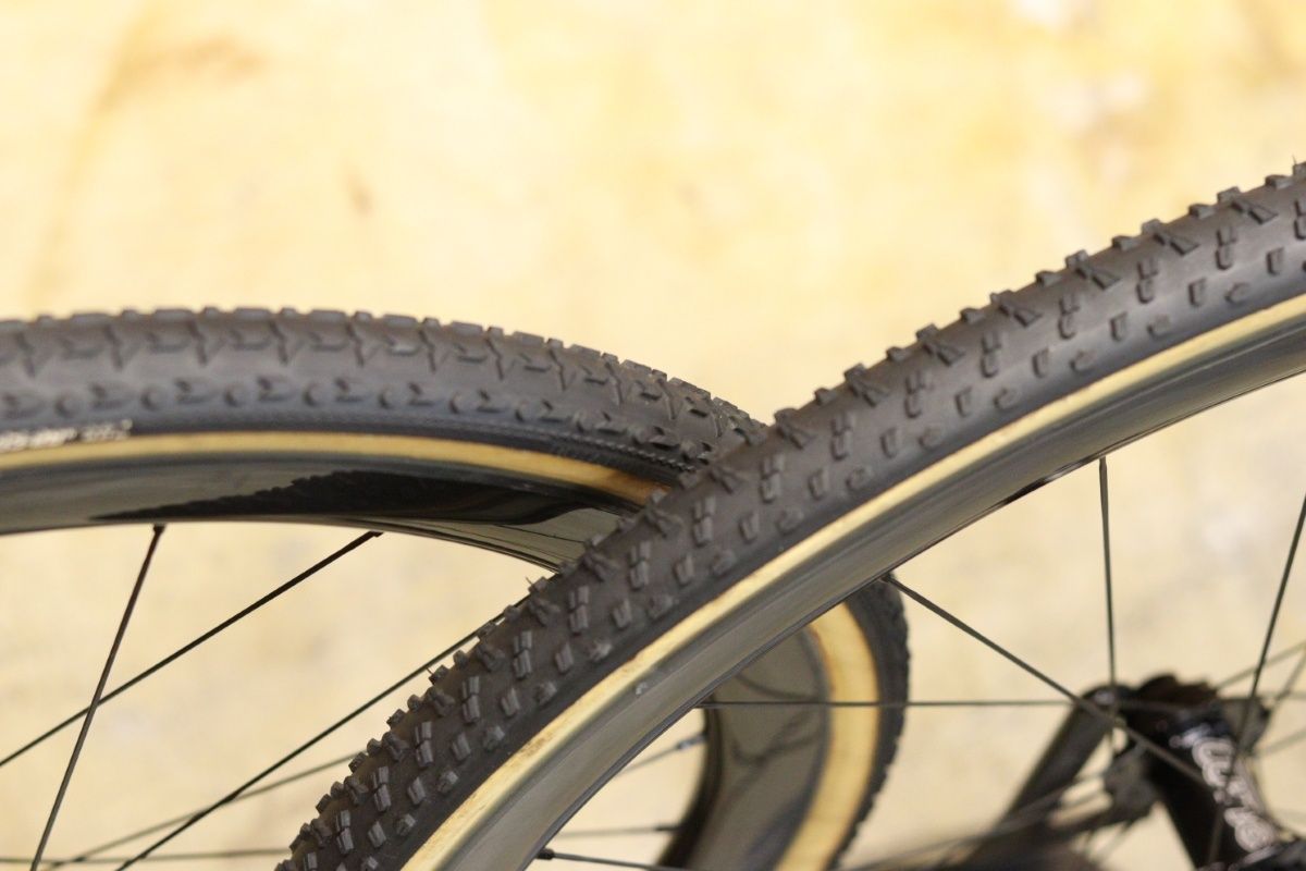 【直接引取限定】tuneハブ 手組カーボンホイール チューブラー 直接引取限定】tuneハブ 手組カーボンホイール チューブラー