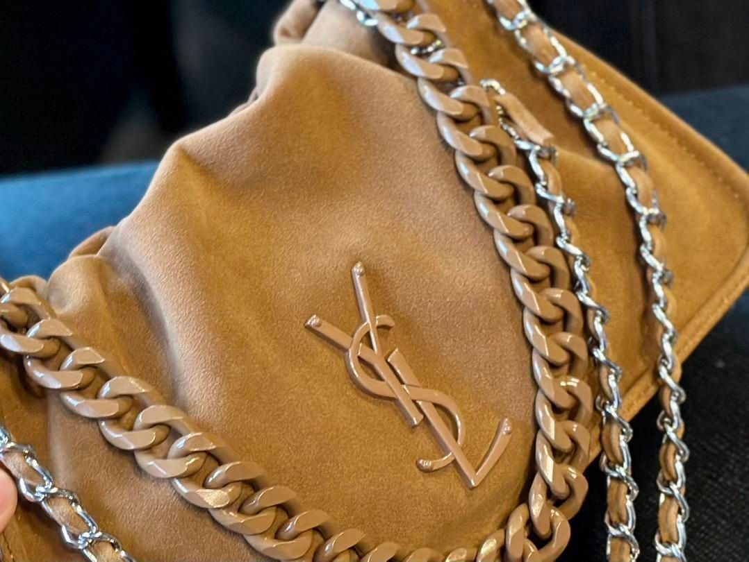 YSLサンローランの スエード女性用アンダーアームバッグ｜ ｜