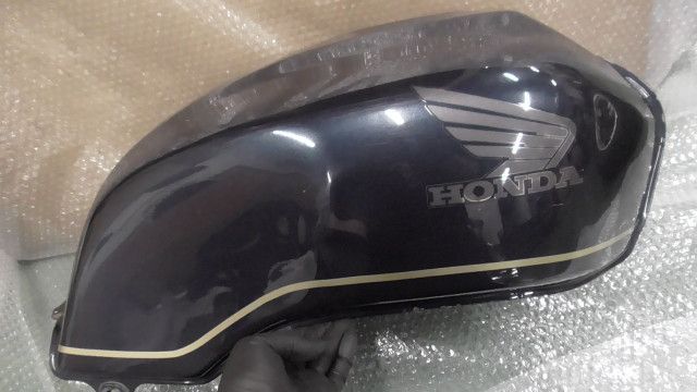 CB750 RC42-1002xxx の タンク カラカラ音:#1705020732 最後の空冷