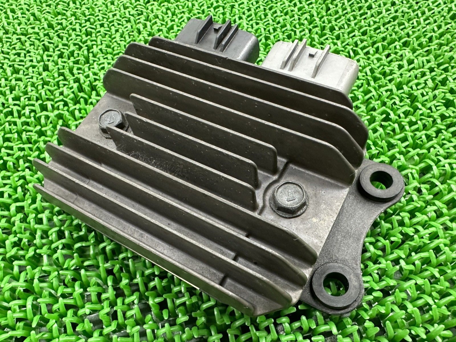 ZX-6R レギュレター ZXT00F カワサキ 純正 中古 バイク 部品 RX45 機能