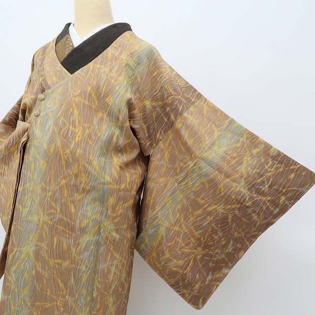 殻を破って想像を生む 踊る色彩”ロング丈道行コート