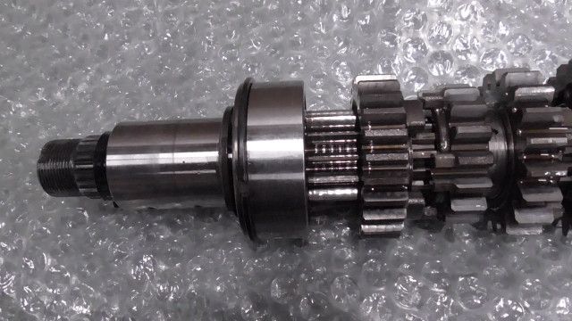 CB400SF VTEC REVO NC42 の トランスミッション 1760583127