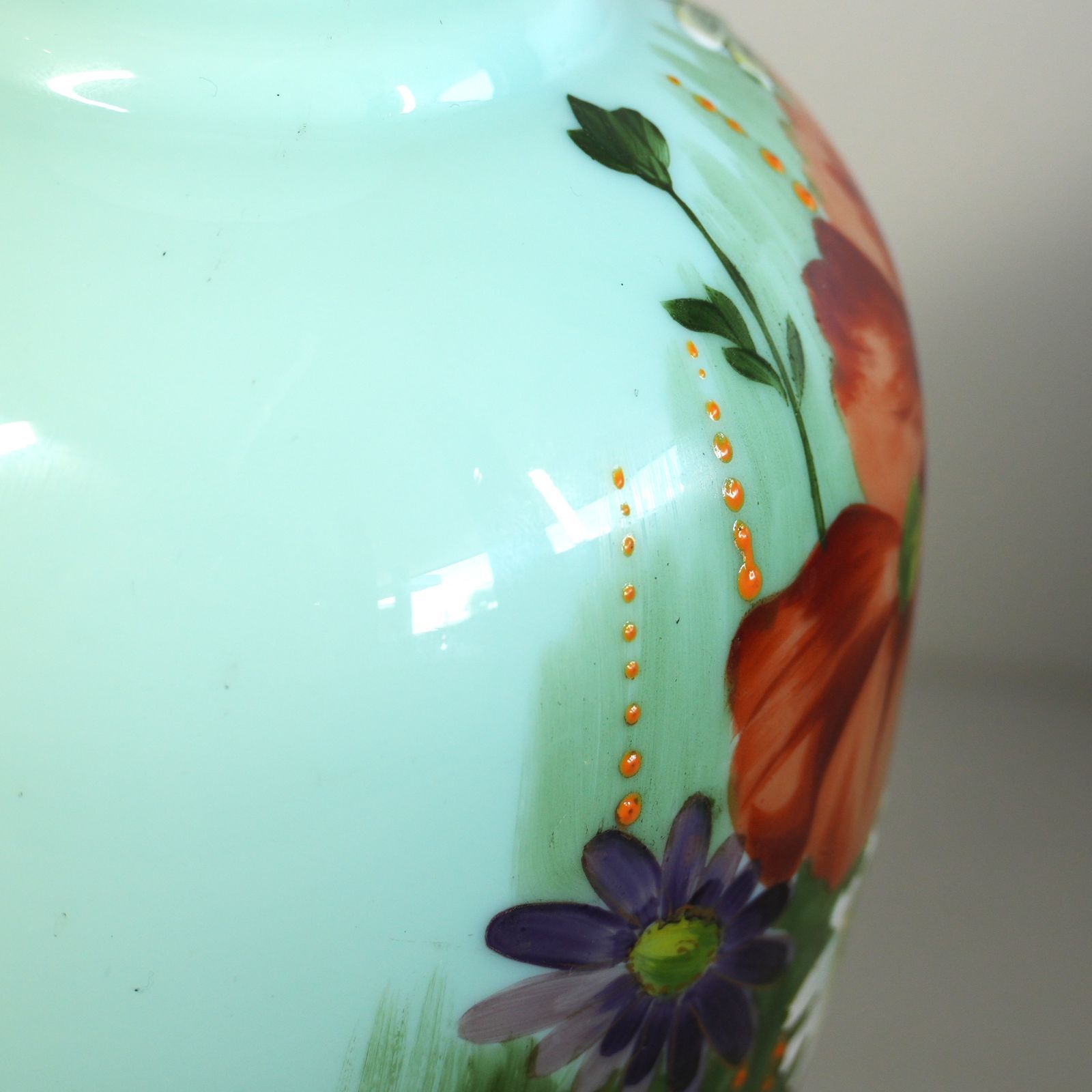 ウランガラスの花瓶 Amazon.co.jp: スペイン製 ウランガラス 花瓶 ガラス 緑 小物