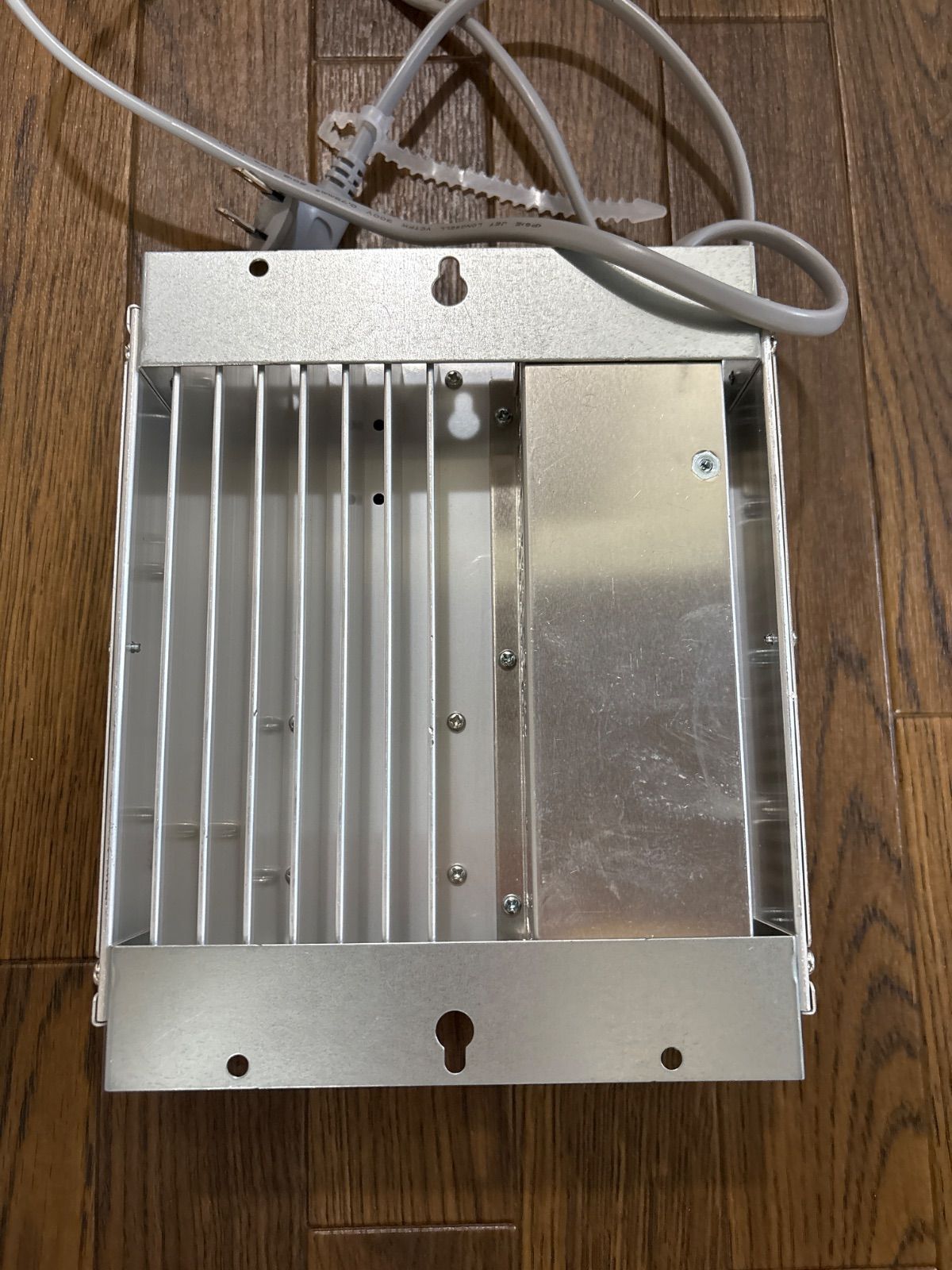 【柏店】DXアンテナ CS/BS-IF/CATV増幅器　CW40Y4　未使用品　KSAKO