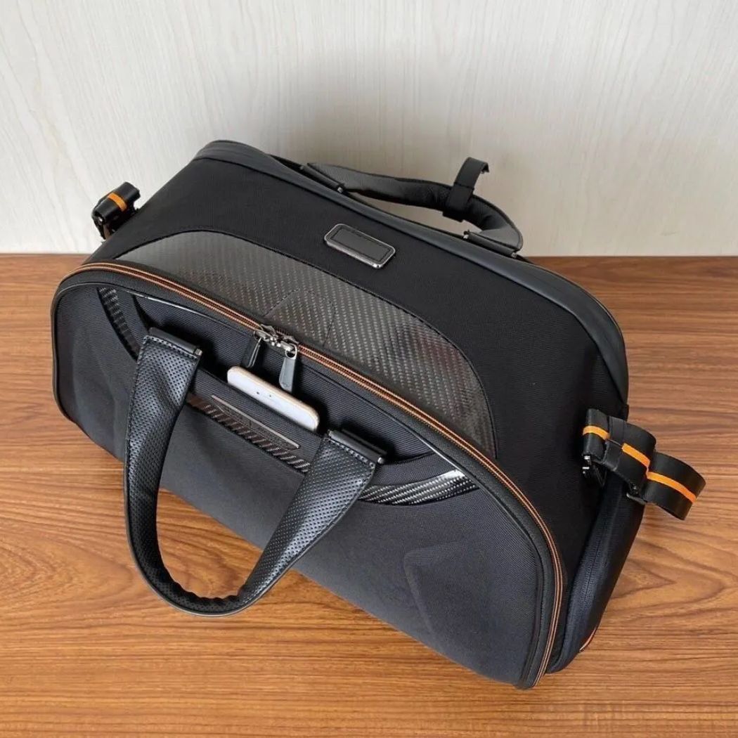 TUMI I MCLAREN 「クァンタム」ダッフル フィットネストラベルバッグ  