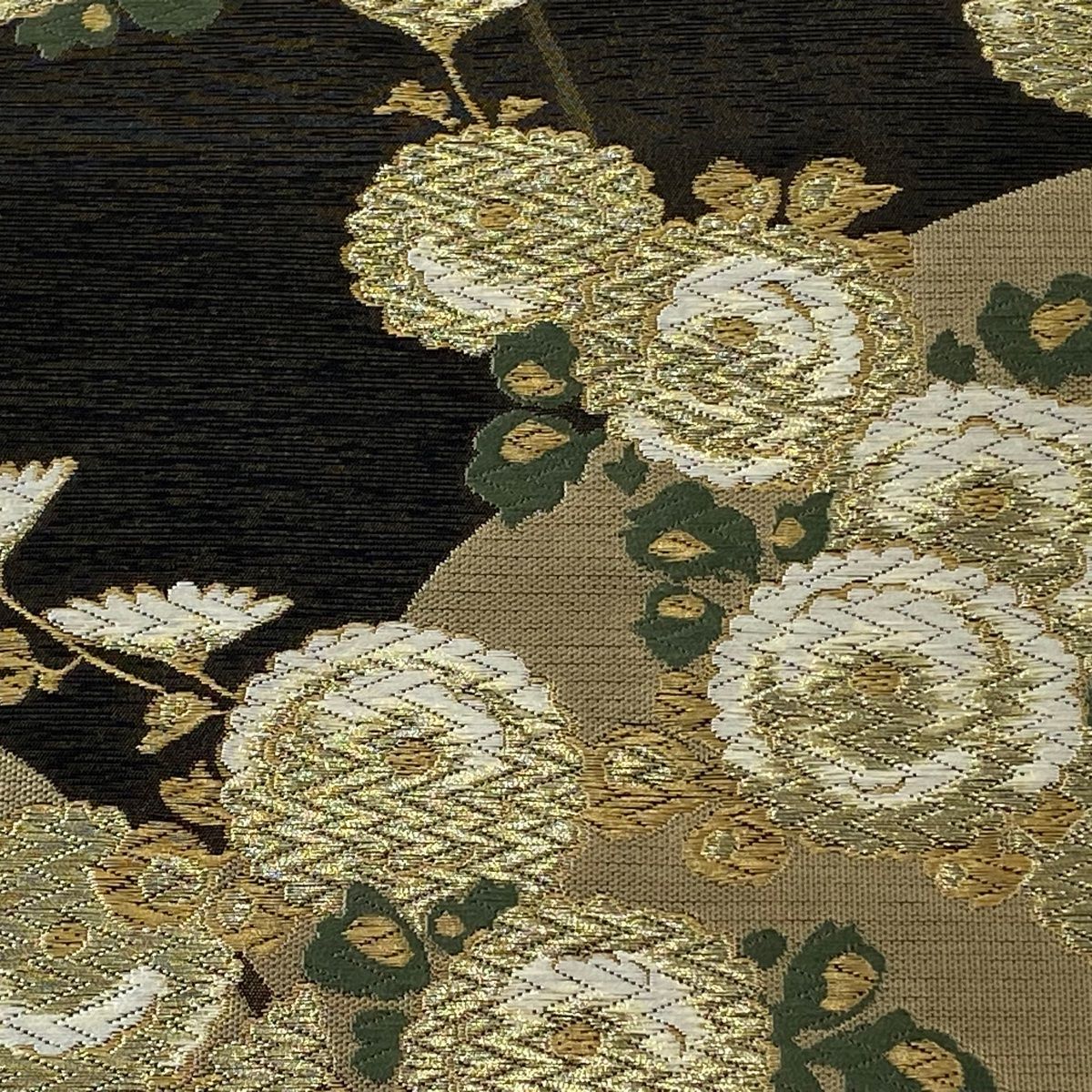 A22 美品　全通袋帯　多彩金糸　唐織　上質フォーマル正絹　リバーシブル可能 袋帯 美品 逸品 落款 二代目上野為二監修 菊 金糸 唐織 薄茶色