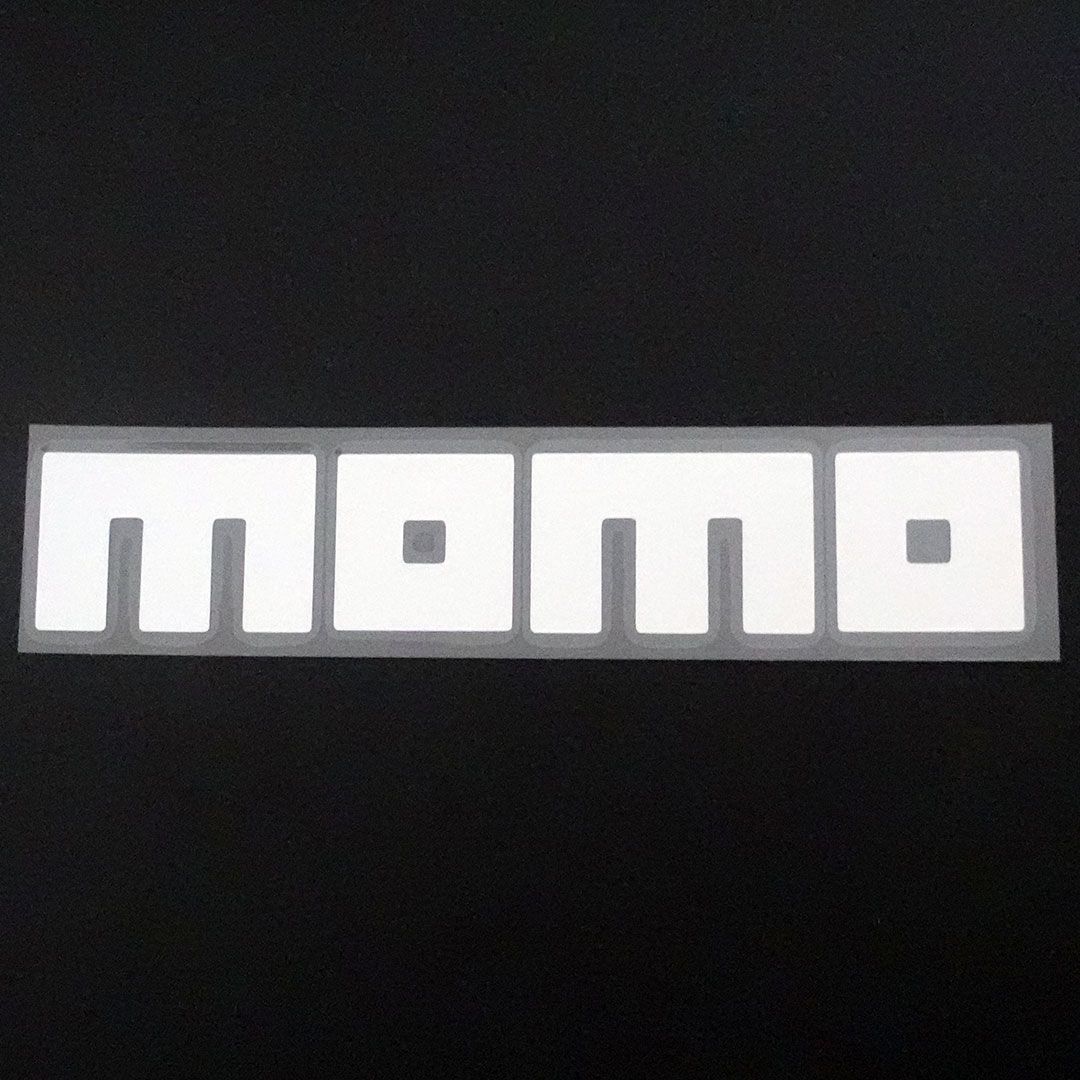 新品・未使用☆MOMO モモ カッティングステッカー シルバー 1枚 縦37mm