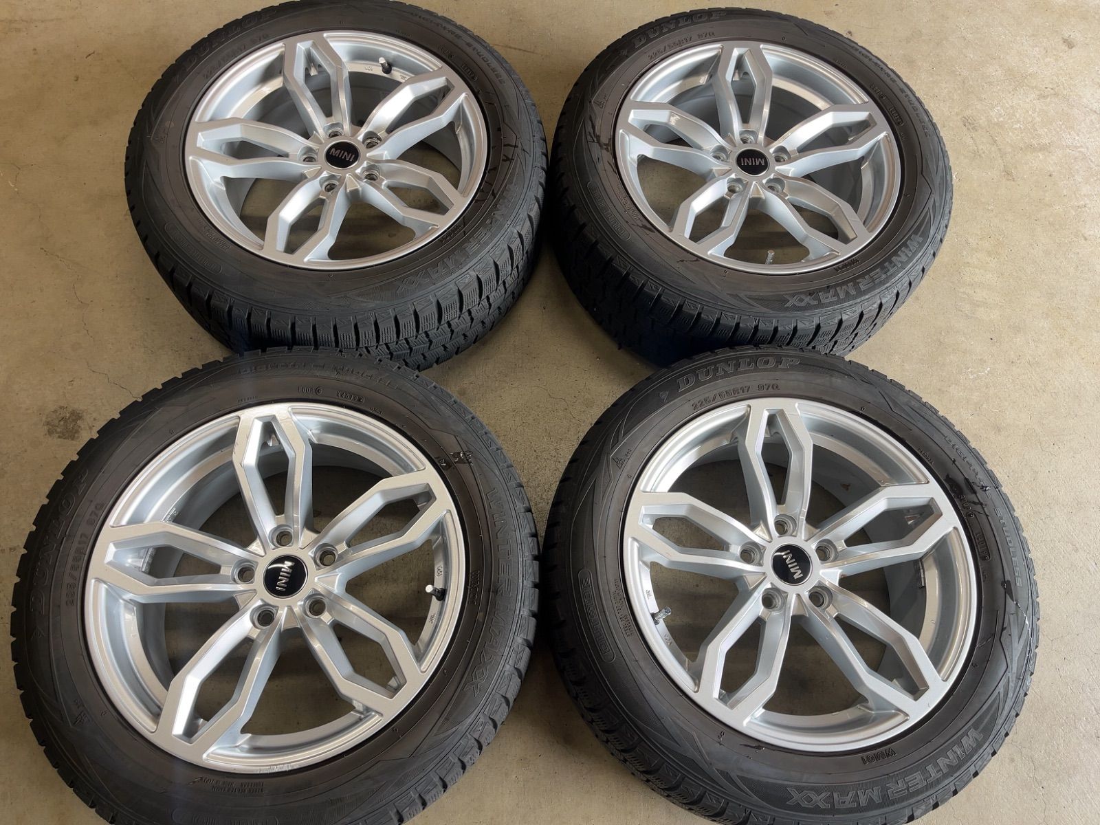 MINI F60 クロスオーバー 冬用 17インチ 4本セット