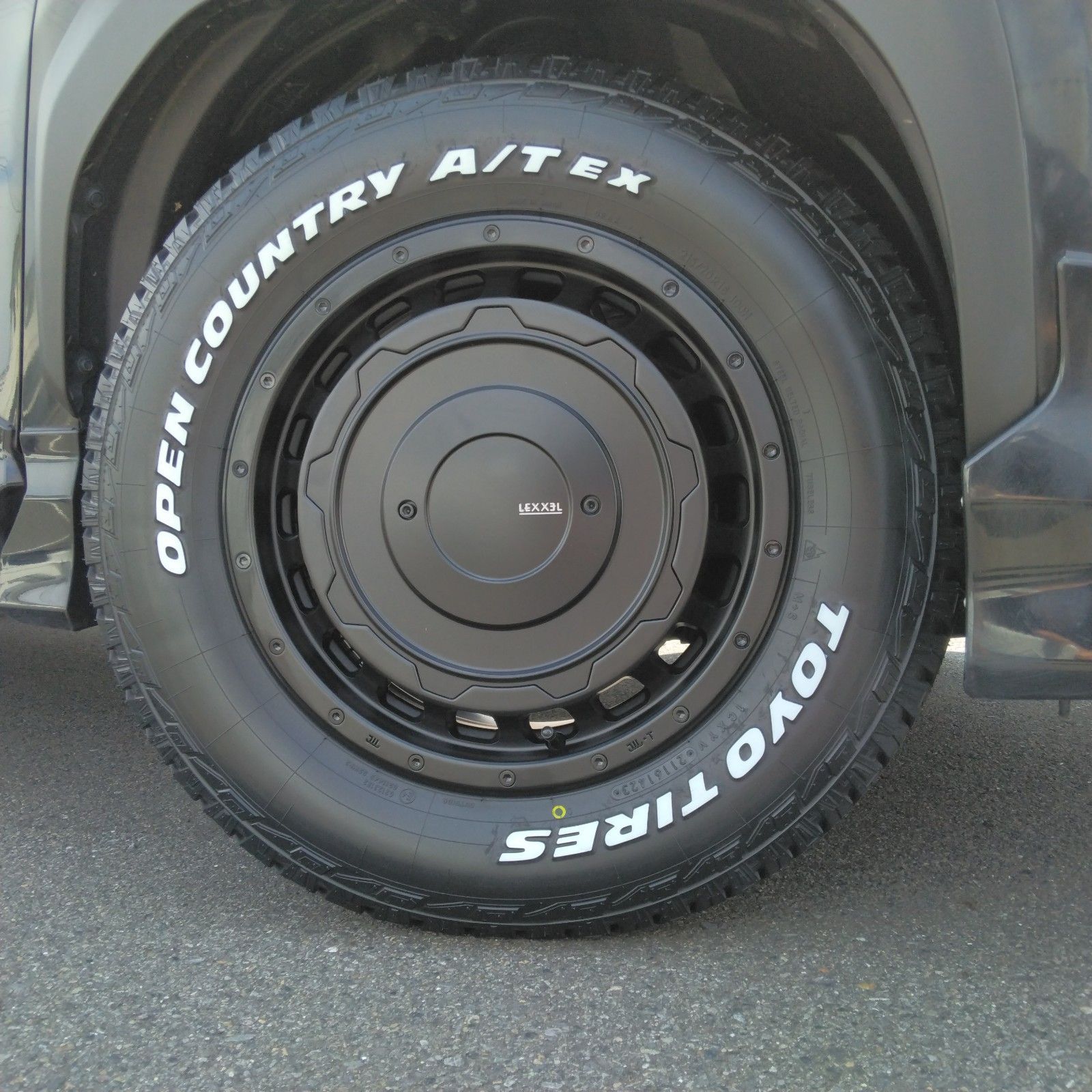 新品 4本 ヤリスクロス タイヤホイールセット 205/65R16