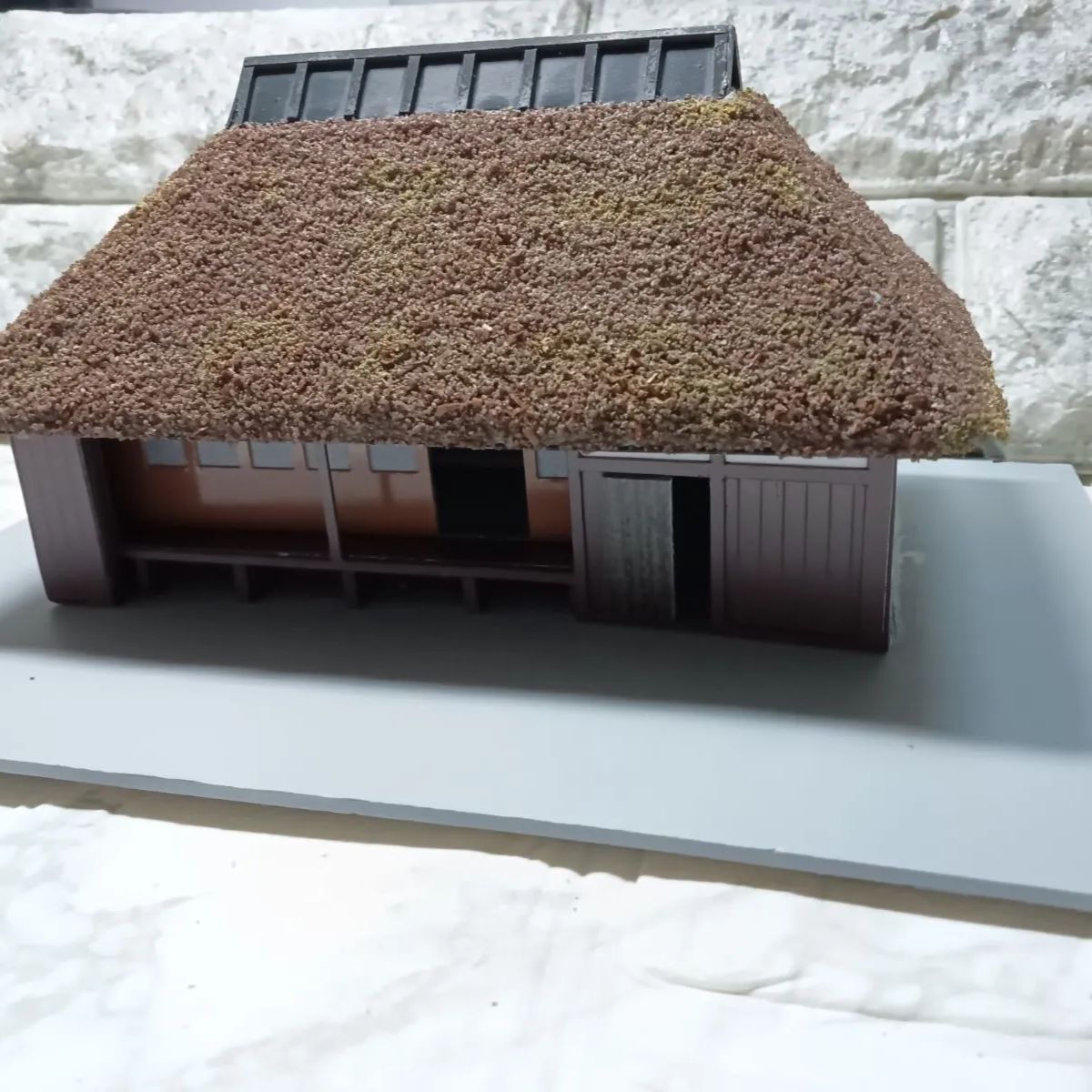 茅葺き模型 Amazon | ウッディジョー ミニ建築シリーズ No.5 かやぶきの家