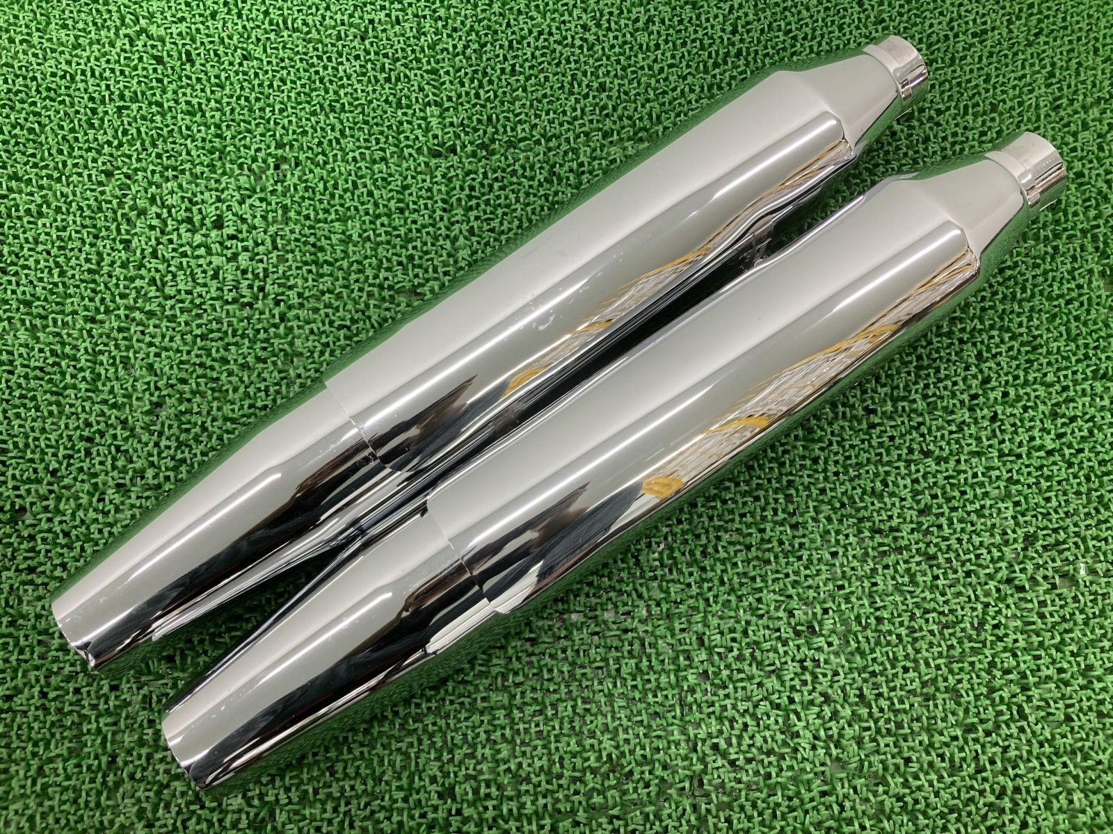 FLSTN1580 サイレンサーマフラー 64960-07/65368-07 ハーレー 純正 バイク 部品 64960-07 65368-07 ソフテイルデラックス コケキズ無し 品薄 車検 Genuine 【】 73