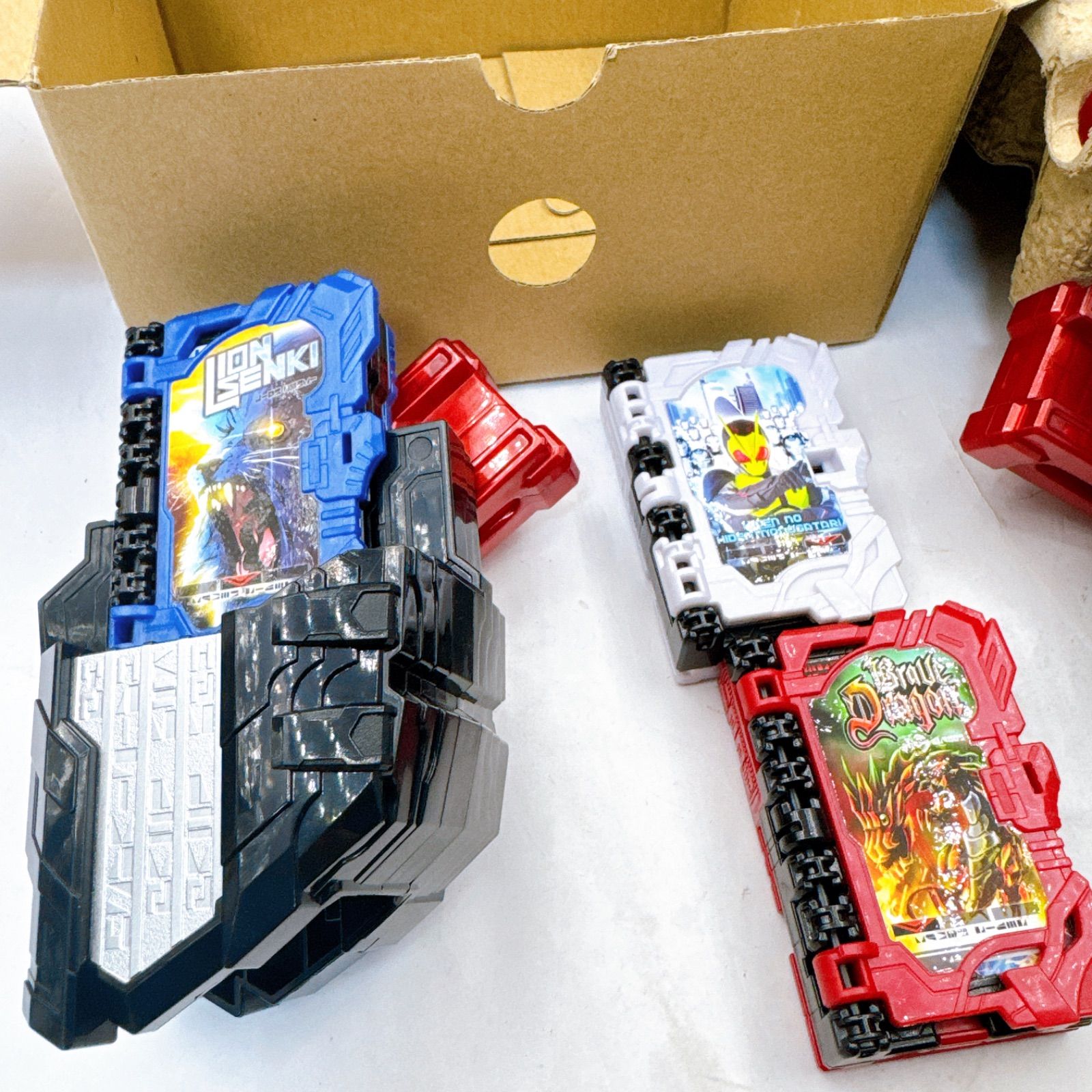 BANDAI - 仮面ライダーセイバー&ブレイズ完全なりきりセット 箱損傷あり 音声動作確認済み】仮面ライダーセイバー＆ブレイズ 完全なりきり