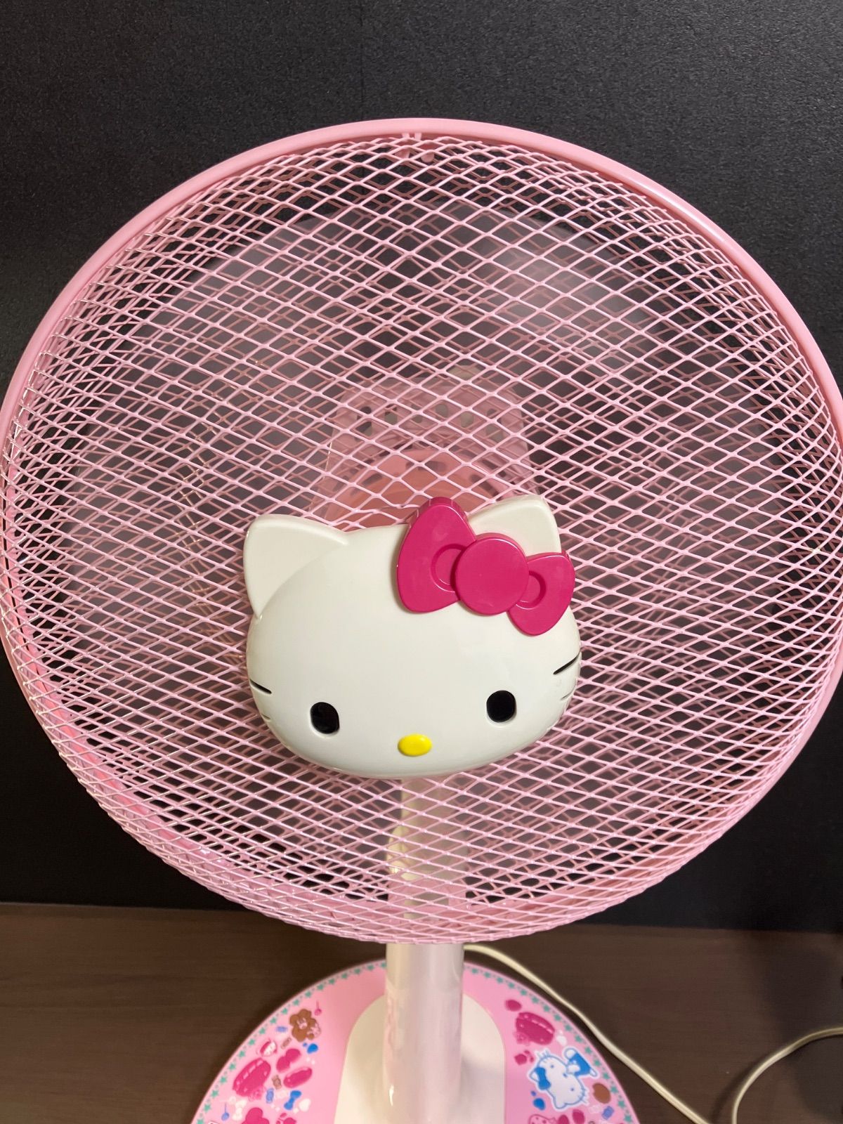 【美品】ハローキティ 30cm リビング扇風機 FL-KT304 美品】ハローキティ 30cm リビング扇風機 FL-KT304 - メルカリ