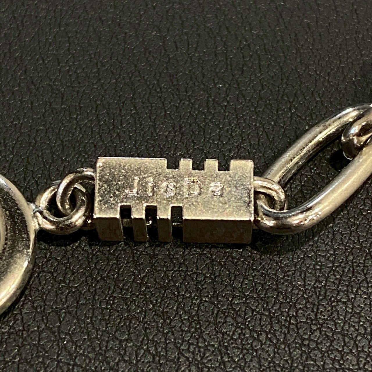 スパイクチェーンブレスレット