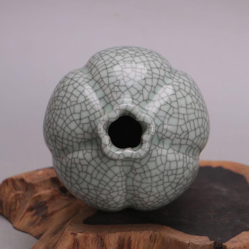 宋官窯開片花稜帯蓋梅瓶  景徳鎮 陶磁器 装飾品 現代工芸品 美術品 置物 宋官窯開片花稜帯蓋梅瓶 景徳鎮 陶磁器 装飾品