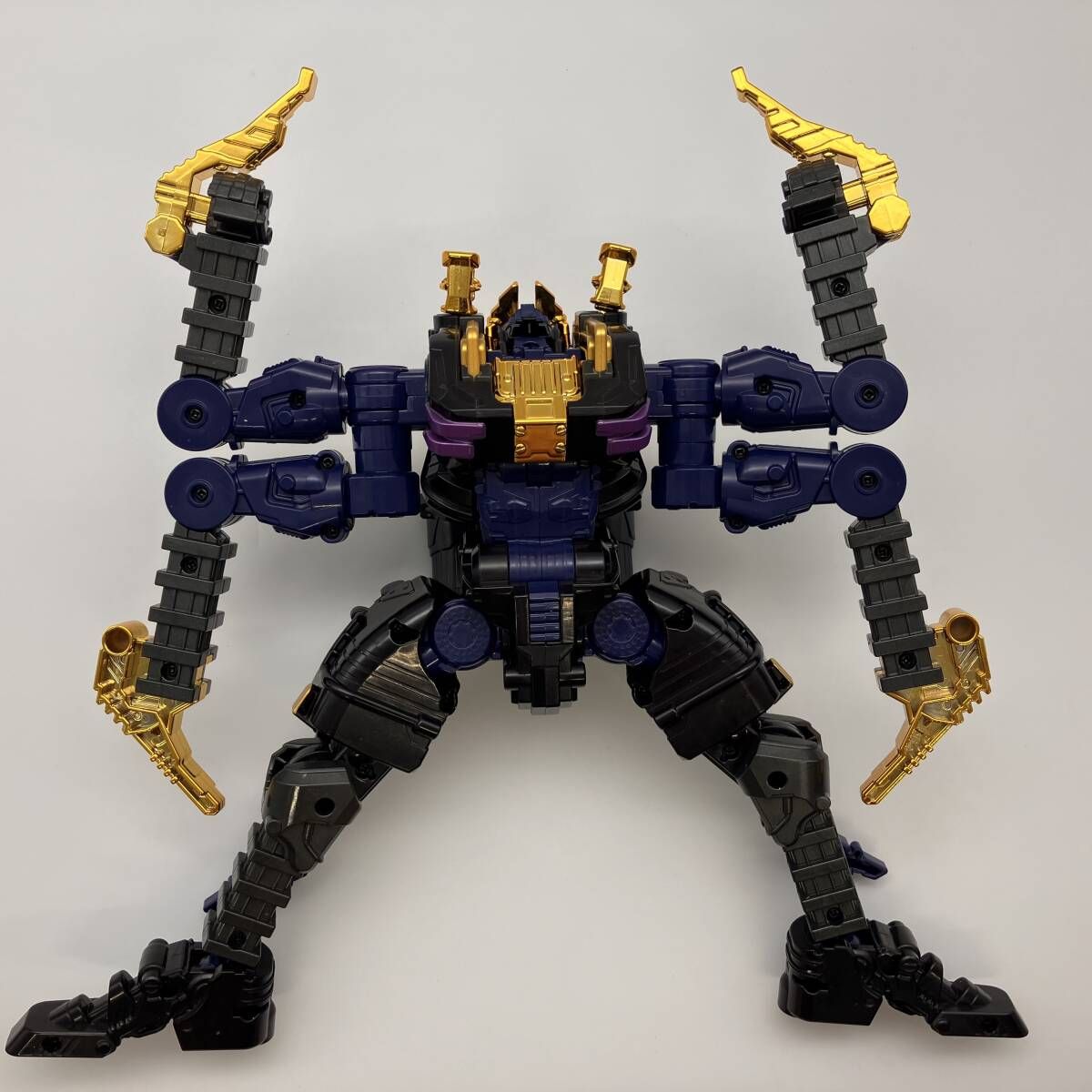 DXタランチュラアビス。 Amazon | 王様戦隊キングオージャー DXタランチュラアビス