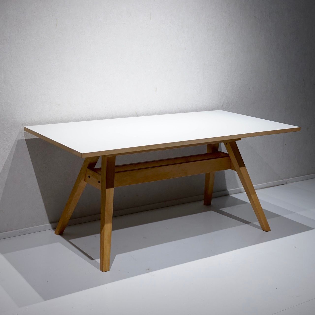 Skovby スコービー ダイニングテーブル ワークデスク 食卓 テーブル メラニン天板 北欧 モダン ナチュラル