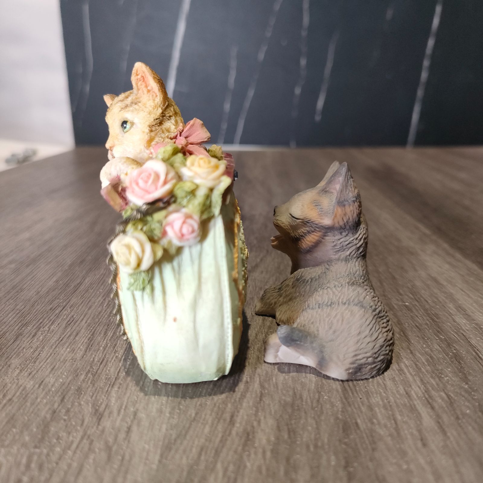 13【レア・レトロ】猫 置物 2個セット インテリア 骨董 ドマン 陶器