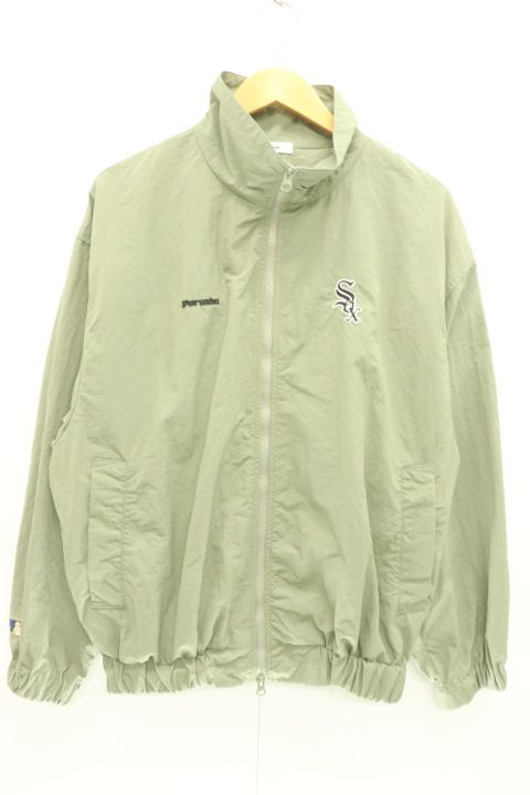 【中古】 Perushu × MLB メンズナイロンジャケット M スタンドネックナイロンブルゾン Perushu × MLB M カーキ 刺繍 ロゴ