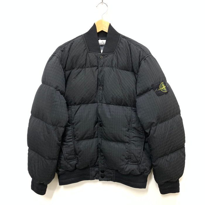 【中古品】STONE ISLAND ストーンアイランド 791543232 BOMBER DOWN JACKET ダウンジャケット アウター 古着 サイズ：S カラー：ブラック メンズ 【141-250127-gm-26-fuz】