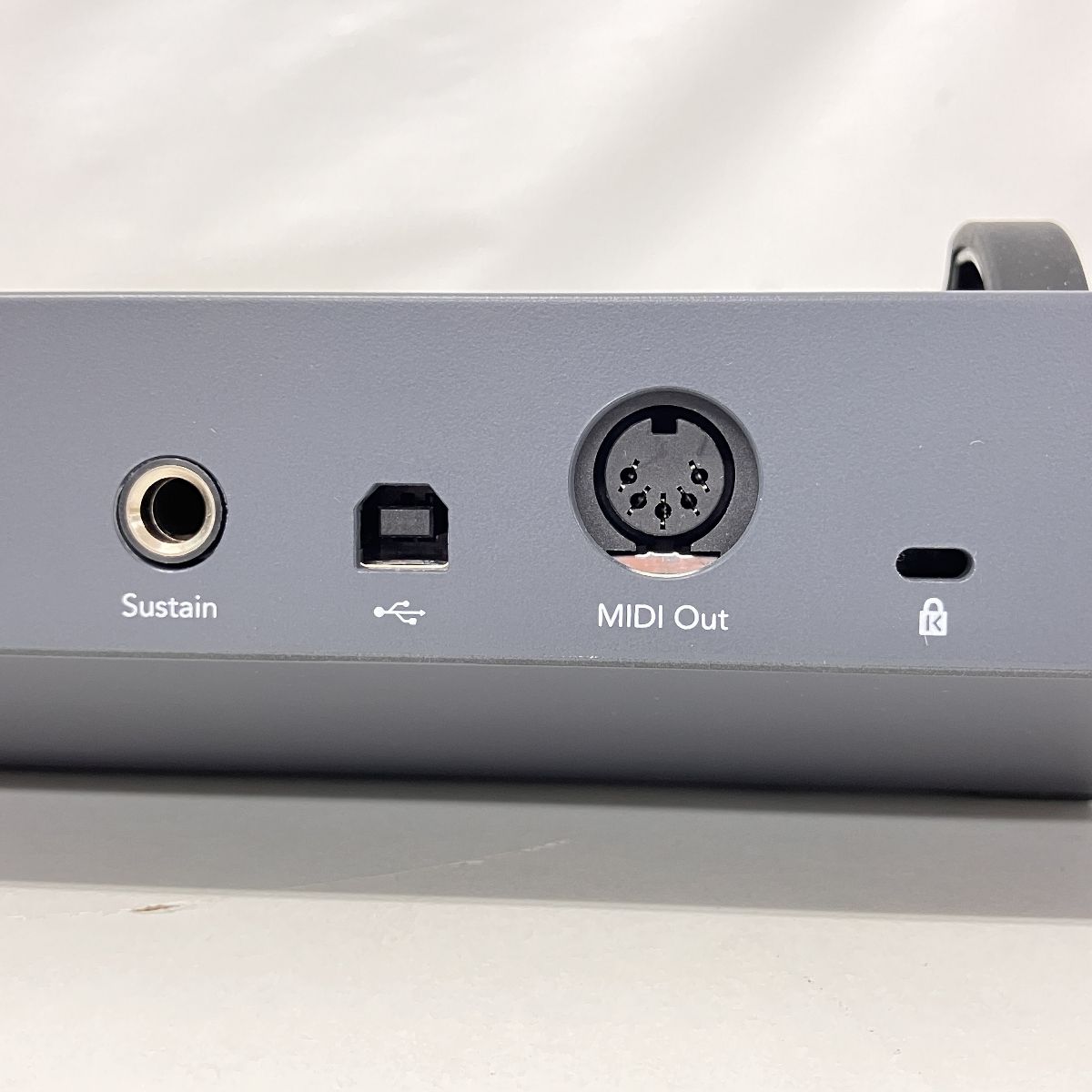 NOVATION ノベーション FLKEY37 MIDI キーボード 音響機器 ジャンク Z10457454 WWW_TRAVELLANDINDIA_COM