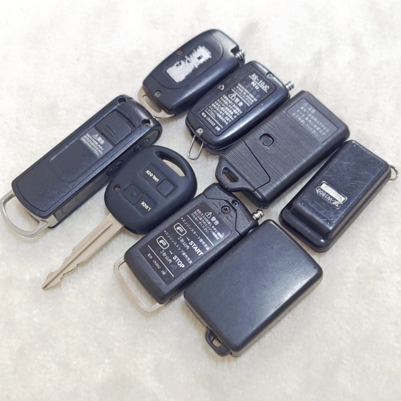 T1111☆ジャンク品☆スマートキー　まとめ売り　62個　鍵　トヨタ　日産など まとめ売り! ! 【※ジャンク品】 31個 セット メーカー スマート