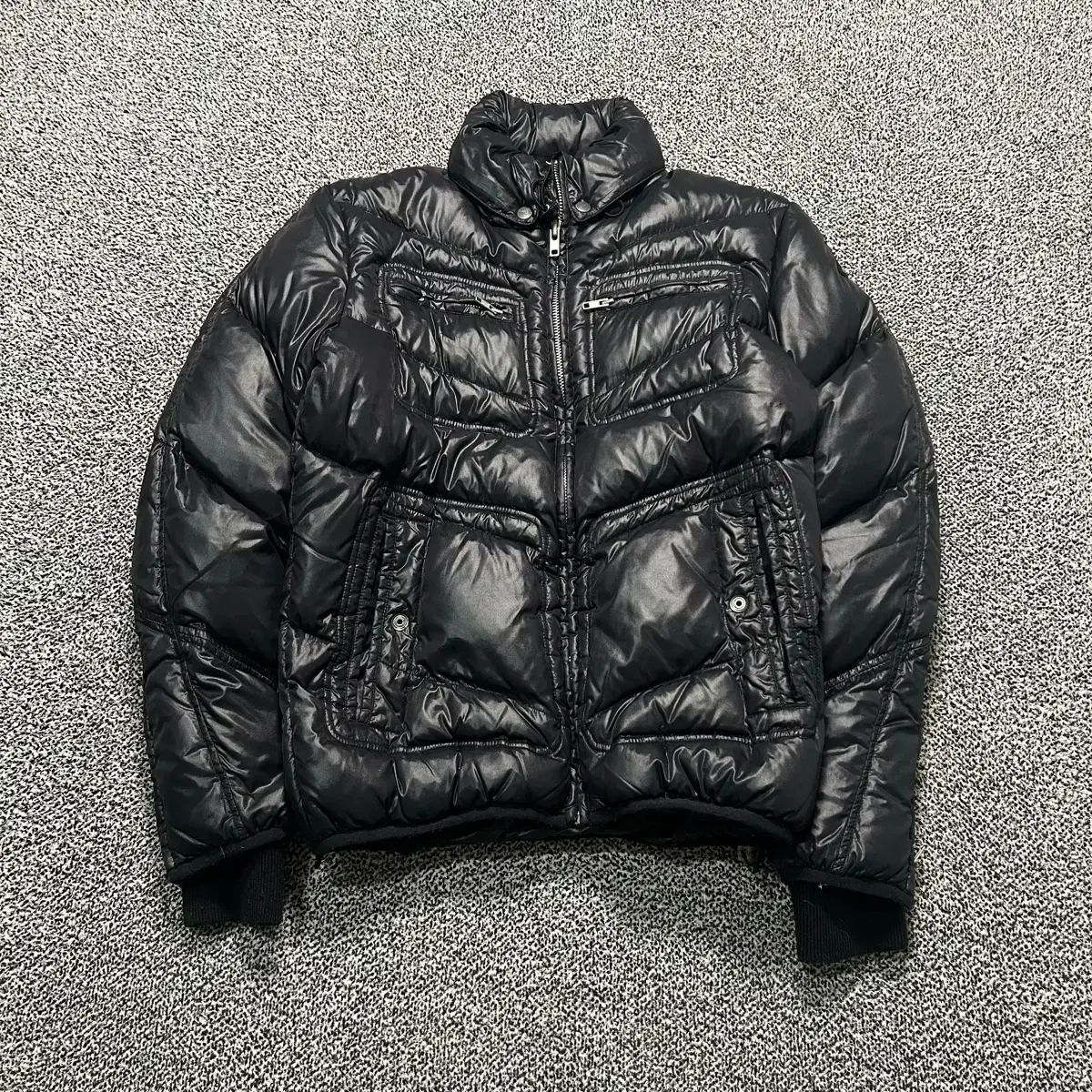 DIESEL ディーゼル 黒 ナイロン ショート ダウン