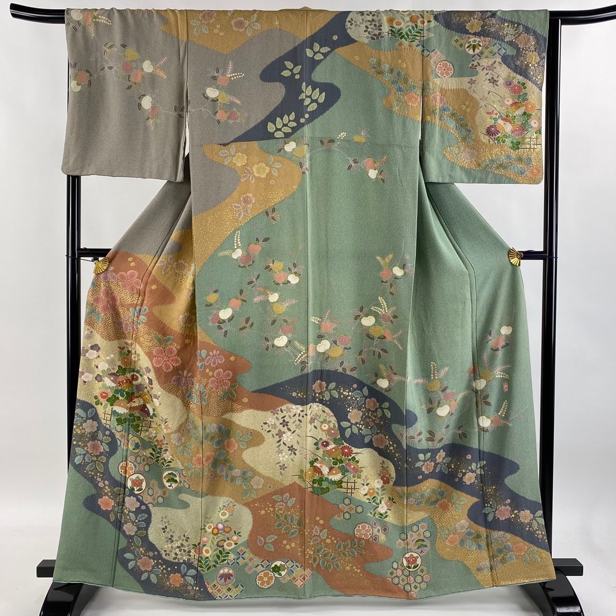 訪問着 身丈163cm 裄丈65.5cm M 袷 落款 菊 有職文様 金糸 金彩 薄緑
